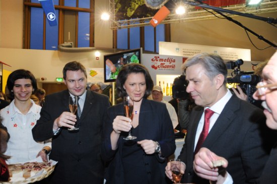 Ilse_Aigner_Gruenewoche_2011_6